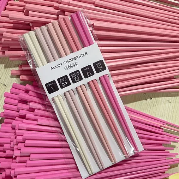 Bestik>5 par ottekantede sushi spisepinde japansk stil spidse spisepinde sæt modefarvede PET plastik spisepinde G