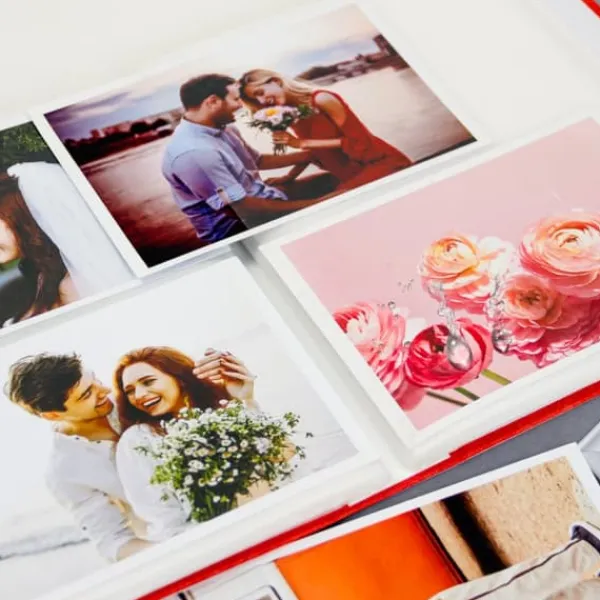 Opbevaring Af Fotografier>3 stk. fotoalbummer, 100 stk. 8-tommer fotos, rød, blå, gul