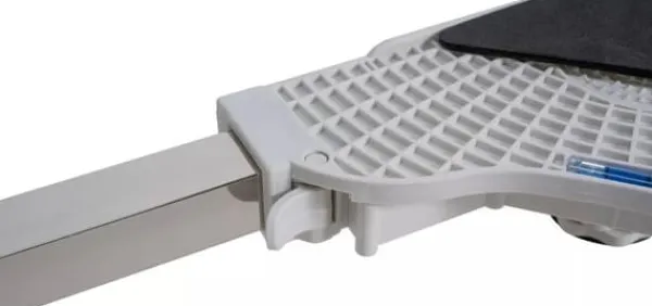 Vaskemaskiner>Adjustable Washing Machine Base Stand with Wheels - White Plastic & Steel Tube Rack, 300KG Capacity - Universal Fit for Dryers, Refrigerators