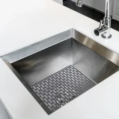 Måtter & Gitter Til Køkkenvaske>Grå gummimåtte til vasken 33x28 cm