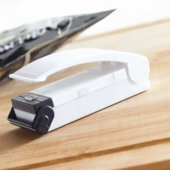 Tilbehør Til Madopbevaring>InnovaGoods 1 Bag Sealer with Fridge Magnet Magseal