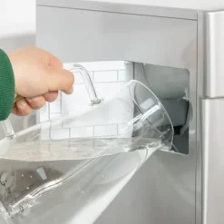 Isterningmaskine 12 kg/24 t, 9 isterninger på 6–10 min, 2 L tank, LCD, sølv Outlet