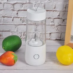 350ml Bærbar Mini Frugtpresser USB Juice Maker Blender Elektrisk Juicekop Til Hjemmet Hvid