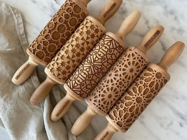 MoodForWood Trækagerulle 25 cm med håndtag, sæt med 5, graveret, perfekt til bagning - mosaikmønster Hot