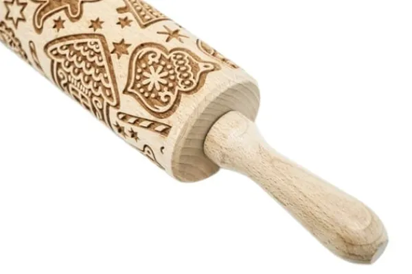 MoodForWood Trækagerulle, Graveret, 43 cm med Håndtag, Perfekt til Bagning - Peberkagemønster
