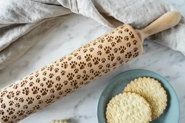 MoodForWood Trækagerulle, Graveret, 43 cm med Håndtag, Perfekt til Bagning - Potemønster Best