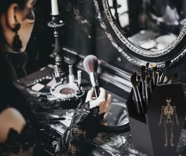 Køkkenudstyrssæt>OBOSOE Gothic Køkkenopbevaring med Halloween dekoration – Køkken- og skrivebordsstativer, pen- og makeupbørsteholdere, uhyggelige borddekorationer