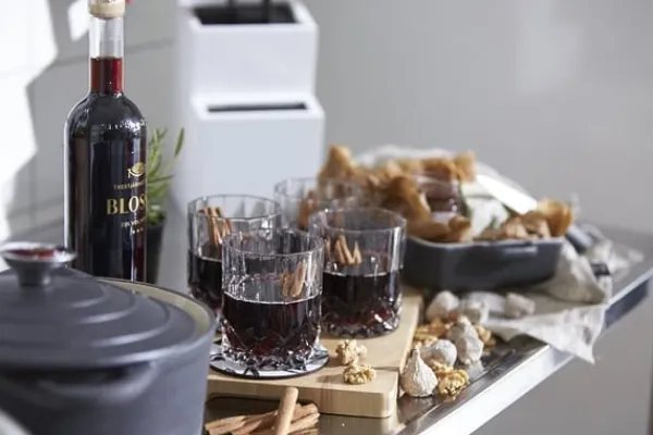 Gryder, Stegepander Og Kasseroller>Orrefors Jernverk gjutjärnsgryta, 5 liter, svart