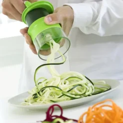 Pack Spiral Rivejern og 6-i-1 sammenfoldelig mandolin rivejern InnovaGoods