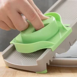 Pack Spiral Rivejern og 6-i-1 sammenfoldelig mandolin rivejern InnovaGoods