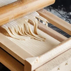 Pastamaskine Chitarra med rulle Sale