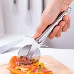 Pizzahjul i rustfrit stål.
