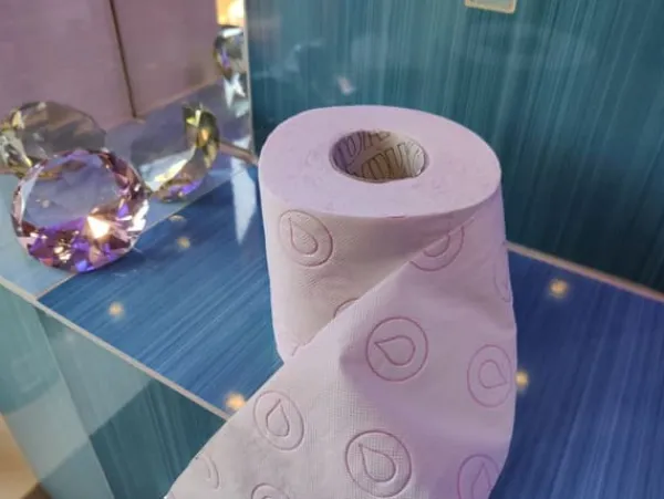 Toiletpapir>Renova Deco Hvid Duft Toiletpapir 4-lags 140 ark 4 ruller