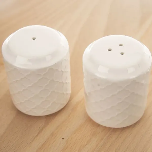 Salt- og peberbøsse i porcelæn med stativ WHITELINE 3 stk. Online
