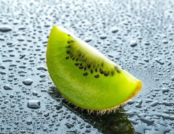 Bordskånere>SKÆREBRÆT I GLAS 52x40 KIWI