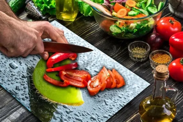 Bordskånere>SKÆREBRÆT I GLAS 52x40 KIWI