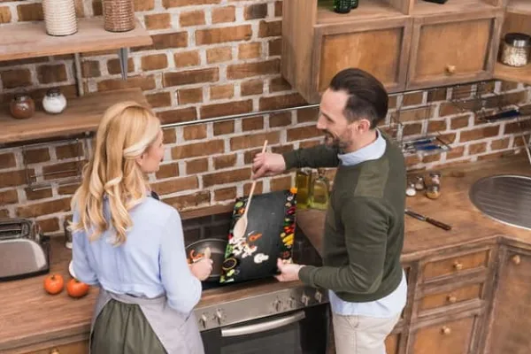 Bordskånere>SKÆREBRÆT I GLAS 52x30 KRYDDERIER