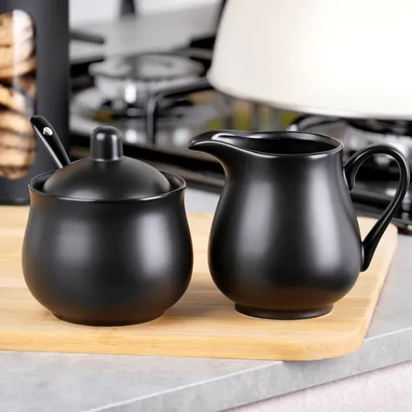 Serveringsfad & Skåle>Sukkerskål og flødekande, sort porcelæn, 3 dele.