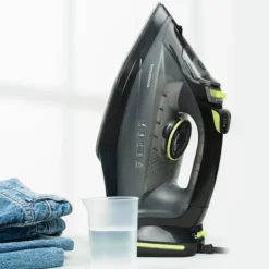 Find Dit Strygejern Her>Trådløst 2-i-1-dampstrygejern Stiron InnovaGoods 2400 W 20-30 g/min
